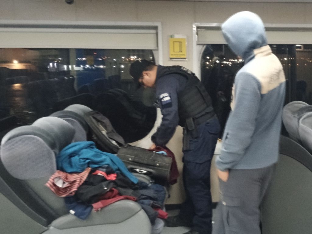 Operativo de Policía Marítima en ferry de conectividad 3