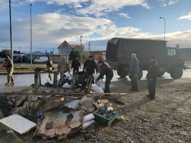 Limpieza de Playas Porvenir 4 Limpieza de Playas Porvenir 4