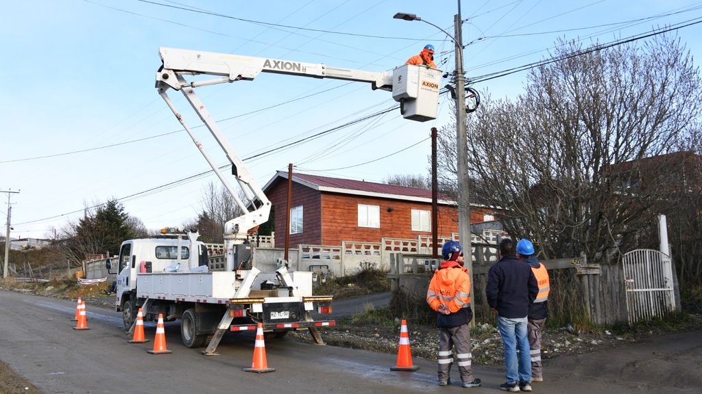 RECAMBIO DE LUMINARIAS (3) RECAMBIO DE LUMINARIAS (3)
