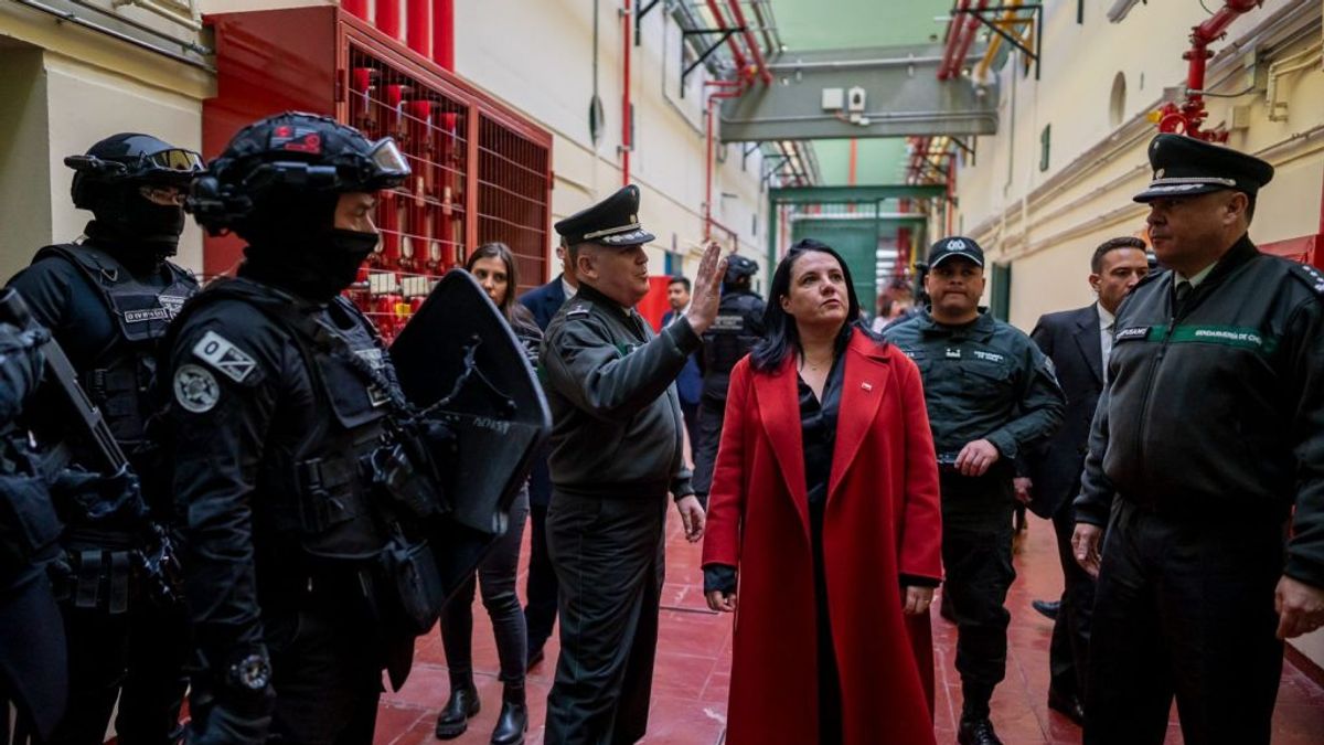 MINISTRA STEINERT VISITA EL COMPLEJO PENITENCIARIO DE PUNTA ARENAS EN ANTESALA DEL TRASPASO DE GENDARMERÍA