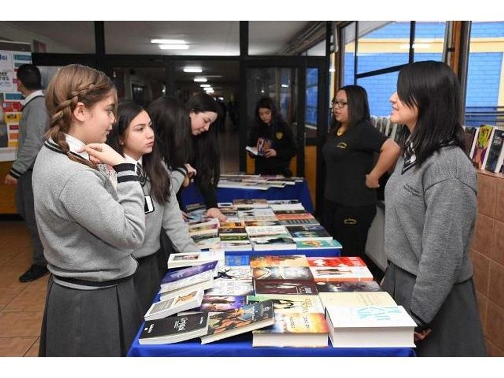 MÚLTIPLES ACTIVIDADES SE DESARROLLARON EN LA SEMANA DEL LIBRO DEL LICEO SALESIANO MONSEÑOR FAGNANO MÚLTIPLES ACTIVIDADES SE DESARROLLARON EN LA SEMANA DEL LIBRO DEL LICEO SALESIANO MONSEÑOR FAGNANO
