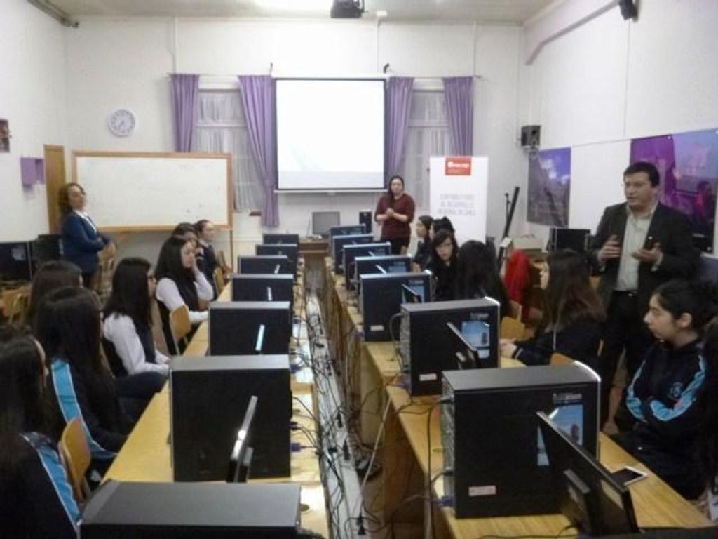 CON TALLER «INTERNET DE LAS COSAS» UNIVERSIDAD INACAP CELEBRÓ EN PUNTA ARENAS «DÍA INTERNACIONAL DE LAS NIÑAS EN LAS TIC»