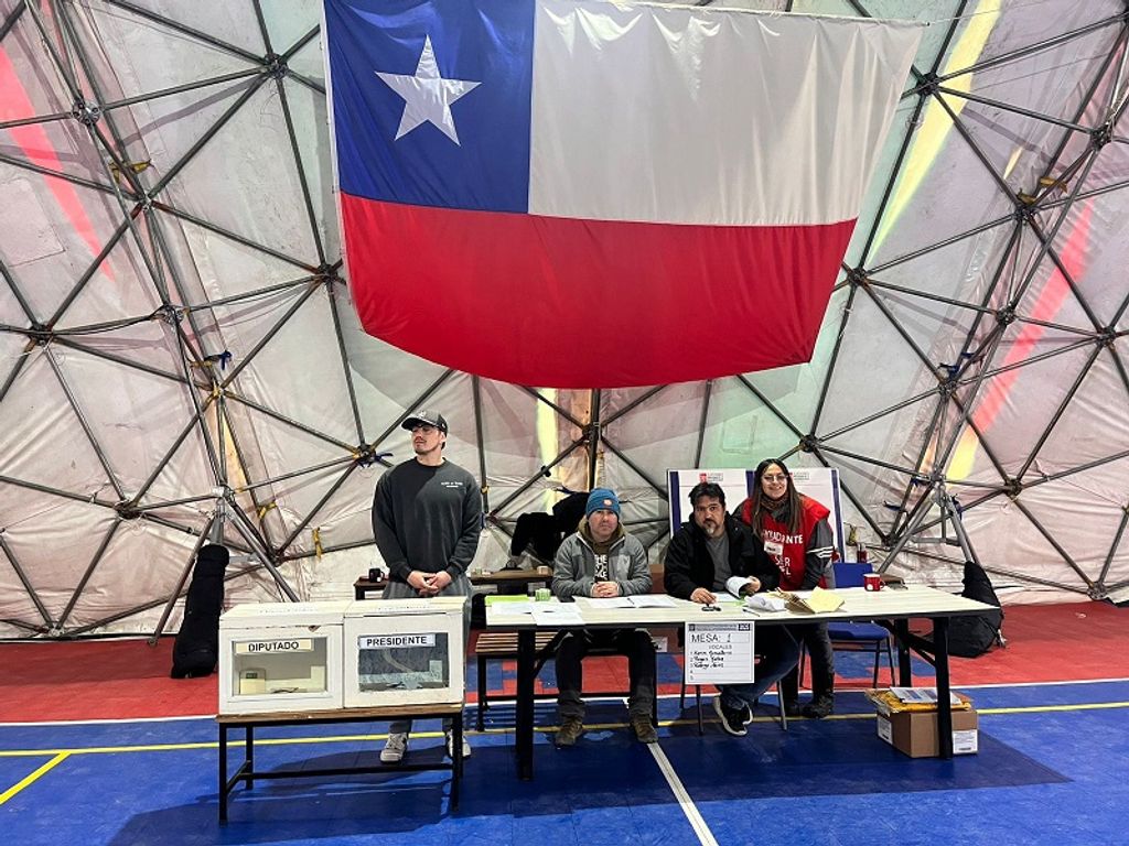 824b827d-a24e-46b6-b630-a05d0670da25