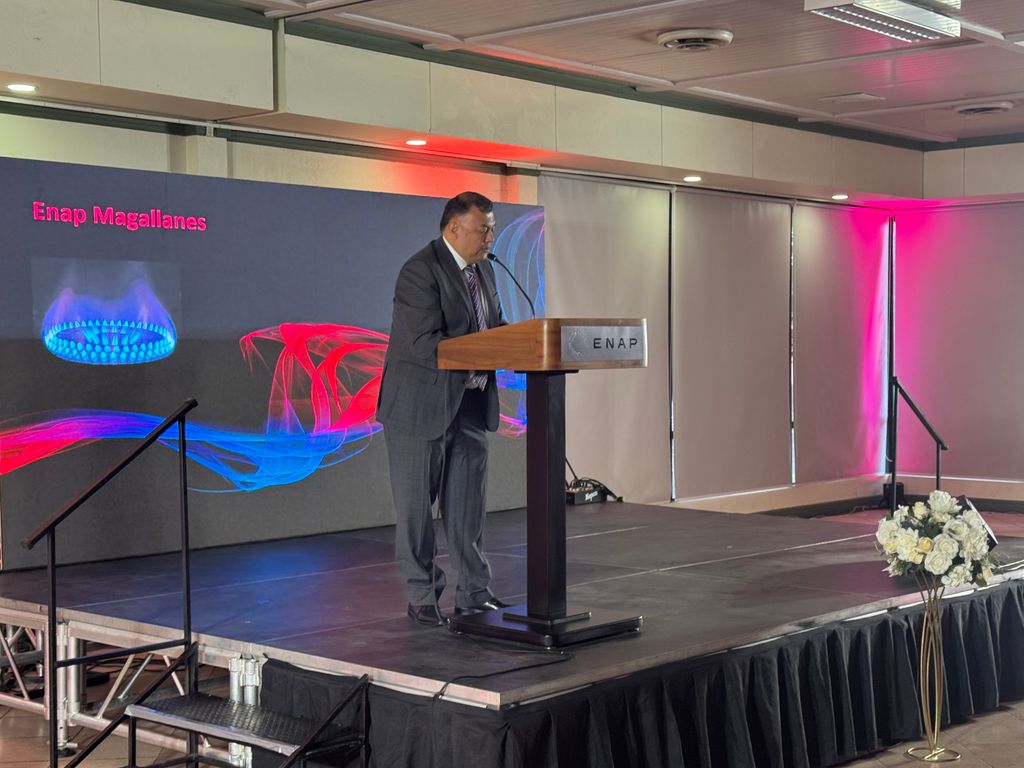 Rodrigo Bustamante relevó el rol que juega el gas natural en el desarrollo económico y humano de Magallanes Rodrigo Bustamante relevó el rol que juega el gas natural en el desarrollo económico y humano de Magallanes