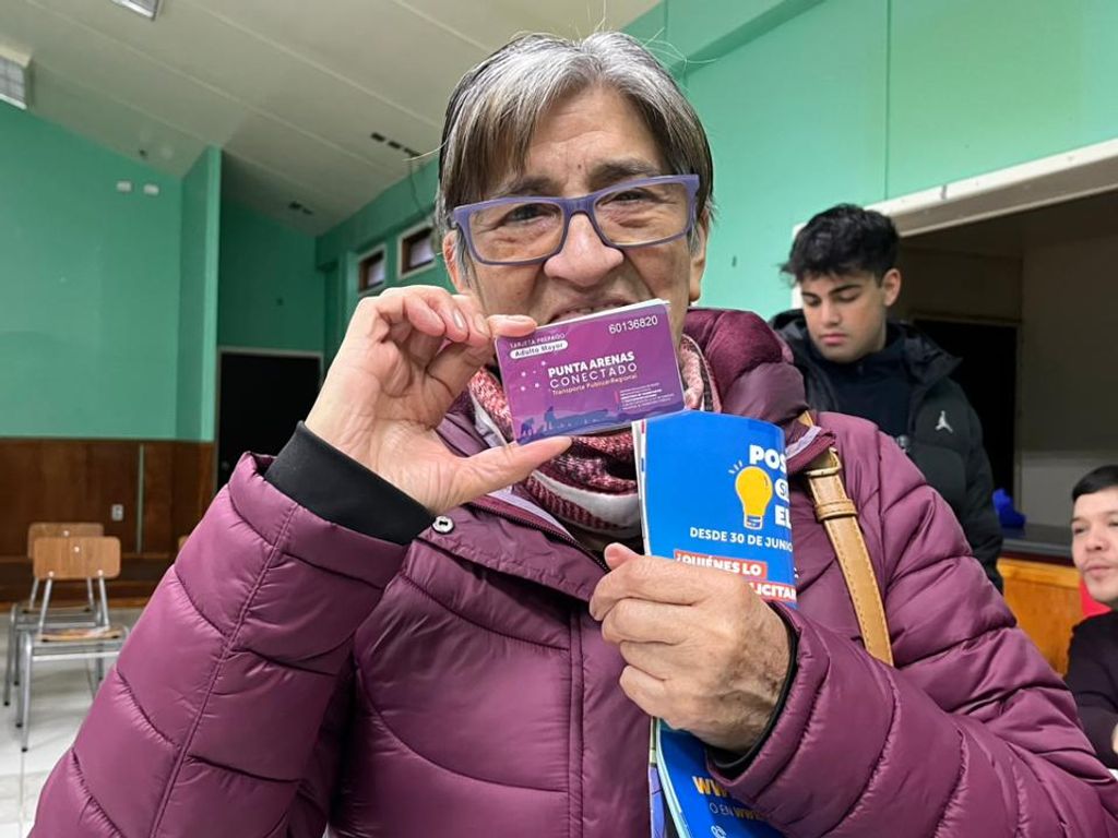 ENTREGA TARJETA SEDE RIOS PATAGONICOS 3 ENTREGA TARJETA SEDE RIOS PATAGONICOS 3