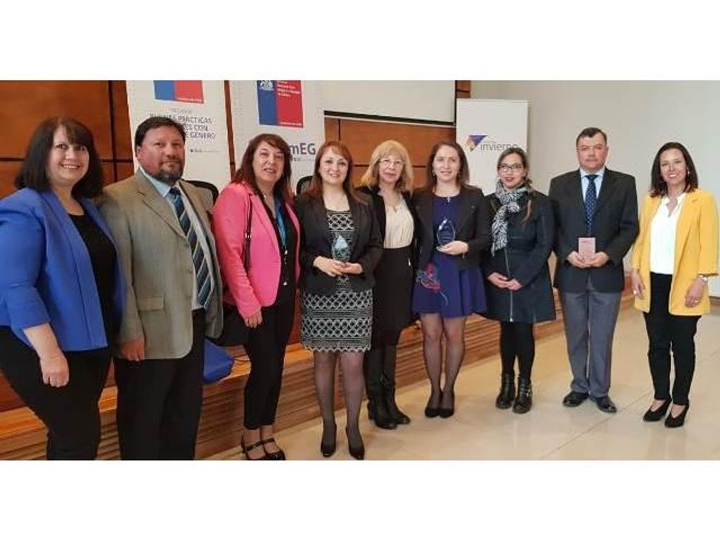 TRABAJADORAS DE ENAP MAGALLANES SON RECONOCIDAS CON EL PREMIO “MUJER MINERA 2018” TRABAJADORAS DE ENAP MAGALLANES SON RECONOCIDAS CON EL PREMIO “MUJER MINERA 2018”