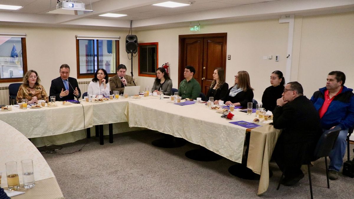 PRESIDENTE DE LA CORTE DE PUNTA ARENAS SOSTUVO ENCUENTRO CON ...