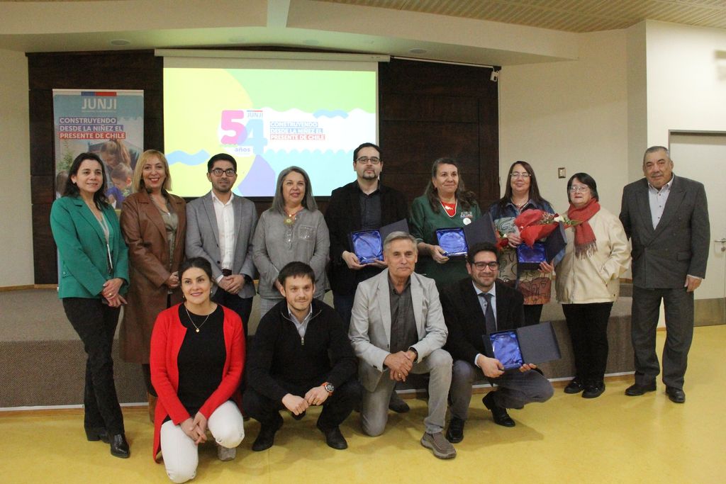 Protagonistas de ceremonia 54 años de la Junji Protagonistas de ceremonia 54 años de la Junji