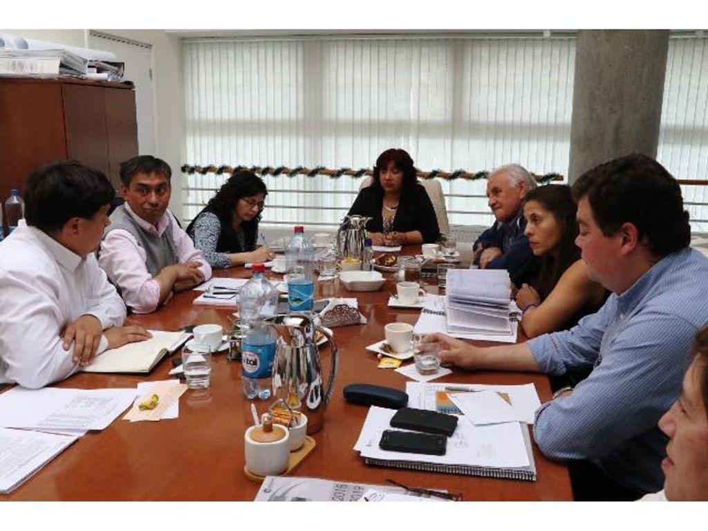 CONCEJO MUNICIPAL DE NATALES APRUEBA PRESUPUESTO MUNICIPAL 2018 CONCEJO MUNICIPAL DE NATALES APRUEBA PRESUPUESTO MUNICIPAL 2018