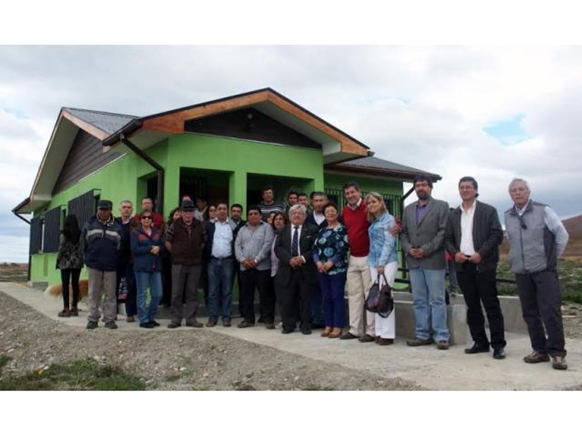 VECINOS RURALES Y ALCALDE DE PUNTA ARENAS INAUGURARON NUEVA SEDE ...