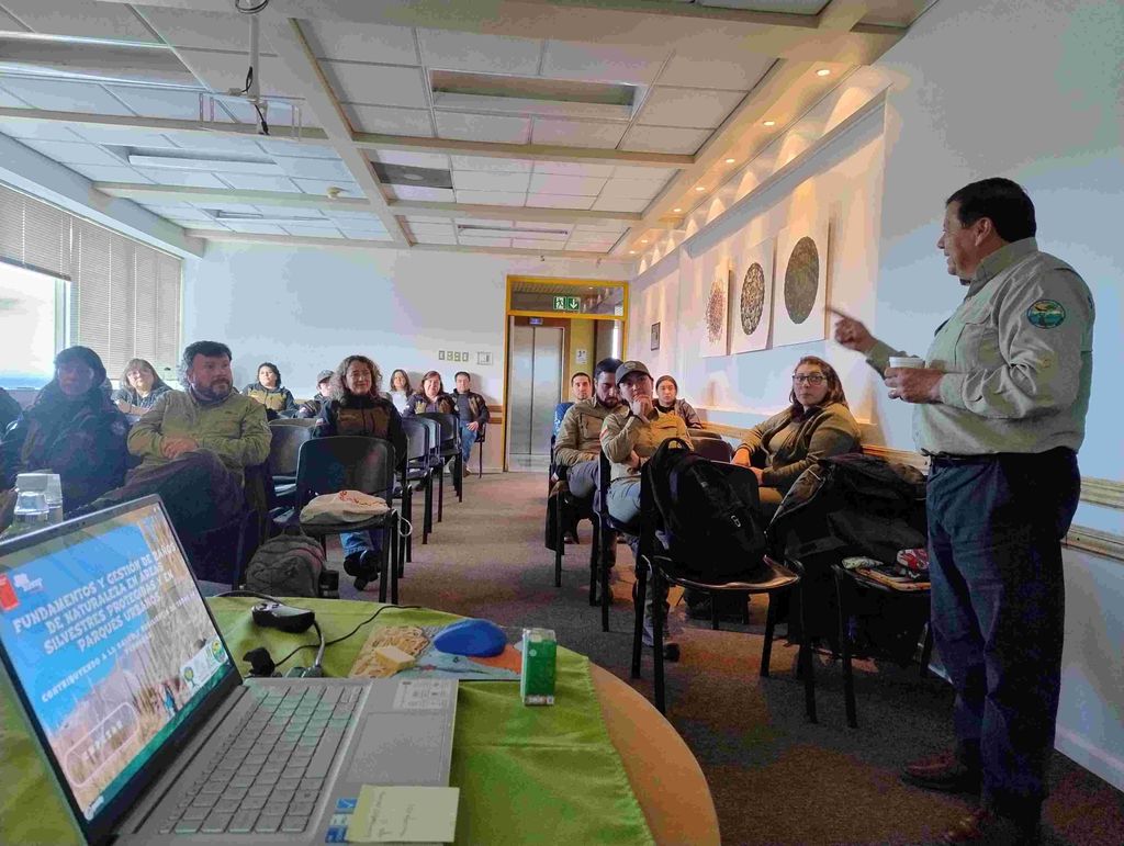 Angel Lazo es el pionero de esta iniciativa que lleva adelante CONAF por promover los Baños de Naturaleza Angel Lazo es el pionero de esta iniciativa que lleva adelante CONAF por promover los Baños de Naturaleza