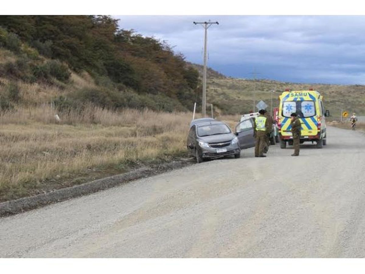 VOLCAMIENTO CAMINO A DUMESTRE DEJA UNA PERSONA LESIONADA DE CARÁCTER LEVE