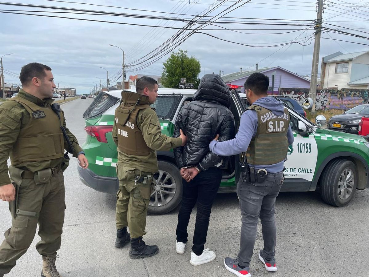DETIENEN A HOMBRE POR AGREDIR A SU PAREJA Y SUSTRAER A SU HIJO DE 10 MESES