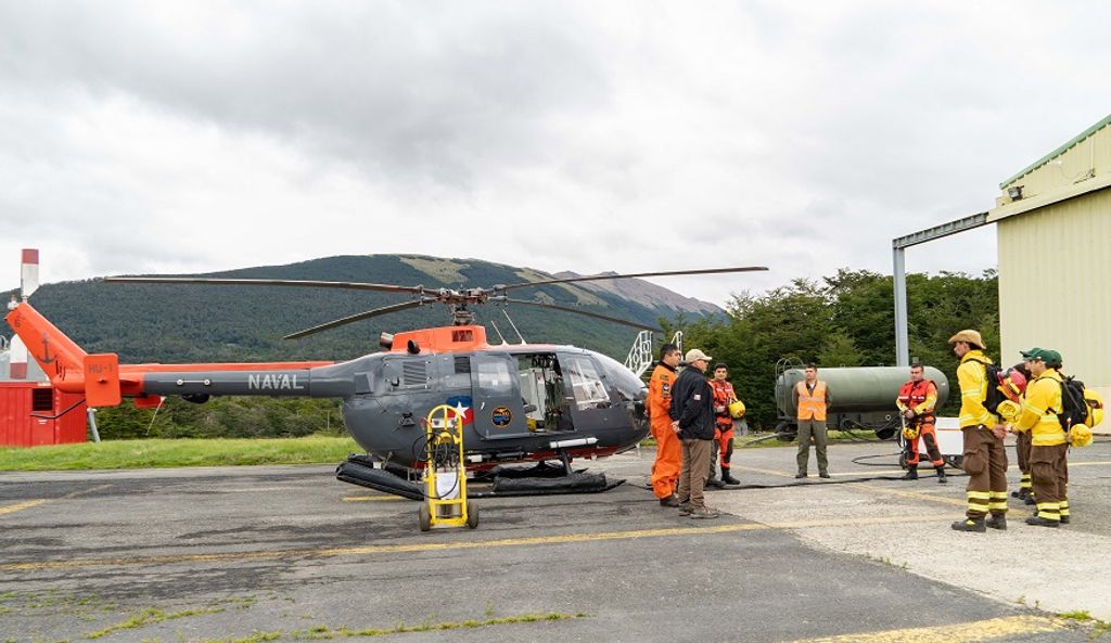 Instruccion a brigadistas forestales de Lenga 12 en Puerto Williams Instruccion a brigadistas forestales de Lenga 12 en Puerto Williams