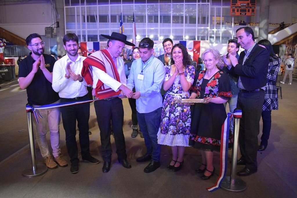 060b205e-b8c6-4c9d-8cc8-5fe66f9e3a53 060b205e-b8c6-4c9d-8cc8-5fe66f9e3a53