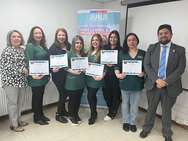 Paola Valenzuela, Liset Hauffman, Carolina Núñez, Jessica Vásquez, Nicole Aránguiz, Priscilla Lara, Priscilla Monsalve, Valentín Aguilera