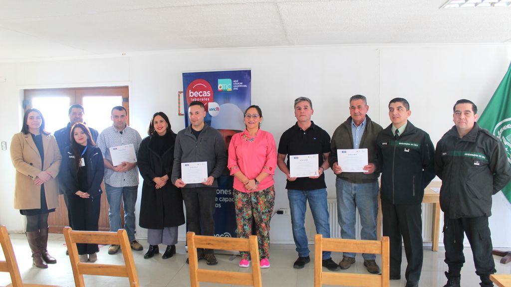 FOTO CERTIFICACIÓN PASTELERÍA CET SEMI ABIERTO FOTO CERTIFICACIÓN PASTELERÍA CET SEMI ABIERTO