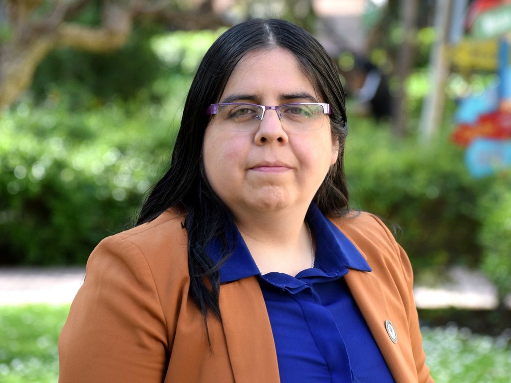 Karen Manzano Karen Manzano