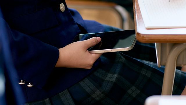 Celulares en clases_Santillana (1)