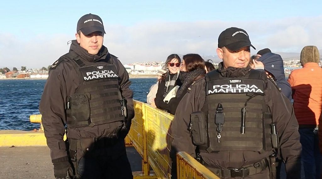 Dispositvo de seguridad de Policía Marítima fue desplegado ante recalada de Buque Escuela Esmeralda Dispositvo de seguridad de Policía Marítima fue desplegado ante recalada de Buque Escuela Esmeralda