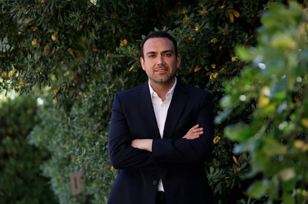 3fc71dfd-185d-4265-8e6b-a7866edc6d1e-large-standard-q100 3fc71dfd-185d-4265-8e6b-a7866edc6d1e-large-standard-q100