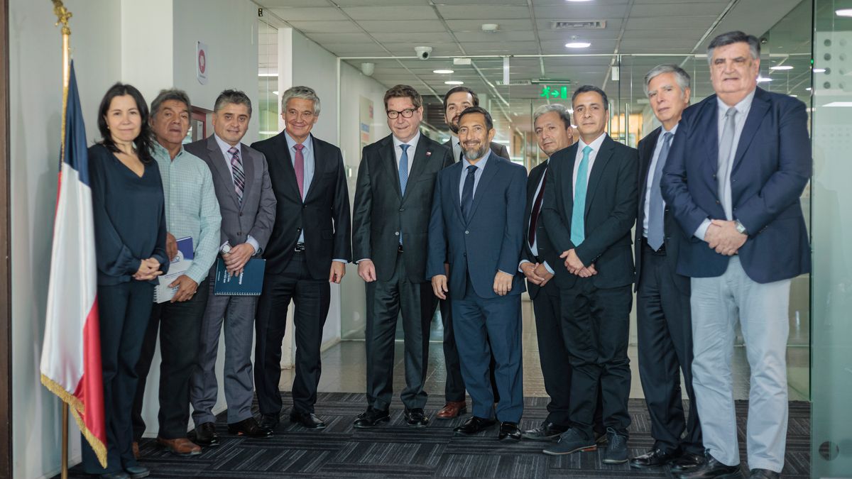 ANCCH Y MINISTERIO DE ECONOMÍA ACUERDAN ELABORAR PLAN PARA FOMENTAR EL CRECIMIENTO DEL MODELO EMPRESARIAL COOPERATIVO