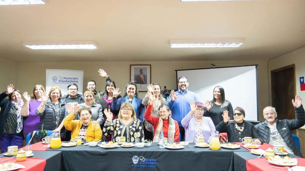 LANZAMIENTO MES DE LOS GRANDES 1 LANZAMIENTO MES DE LOS GRANDES 1