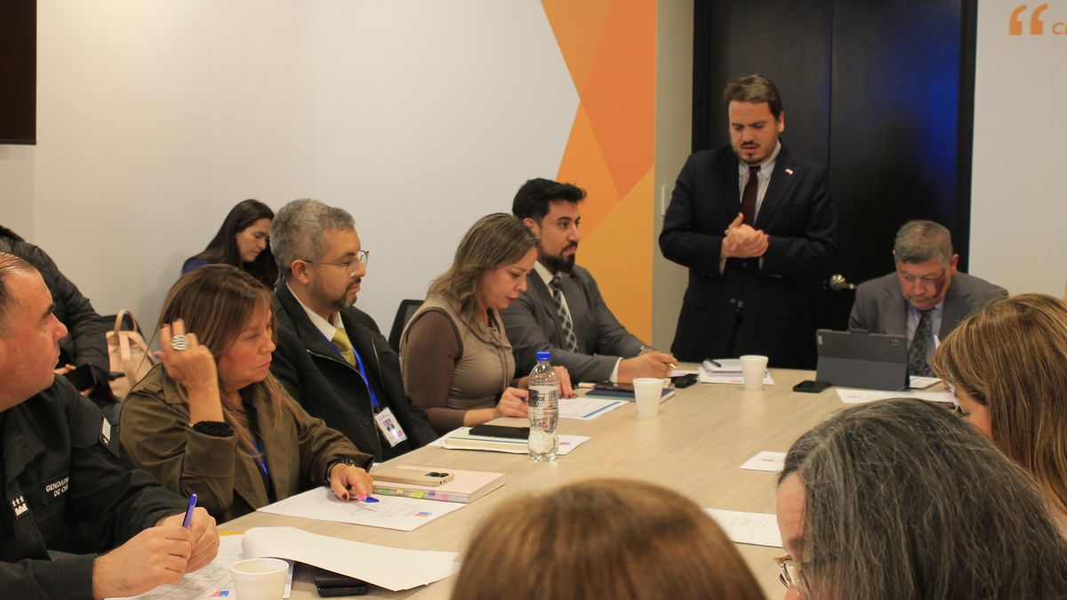 AMPLIO COMPROMISO DE AUTORIDADES REGIONALES CON LA REINSERCIÓN SOCIAL DE JÓVENES