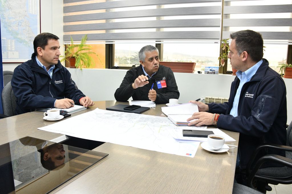 Reunión MOP (2) Reunión MOP (2)