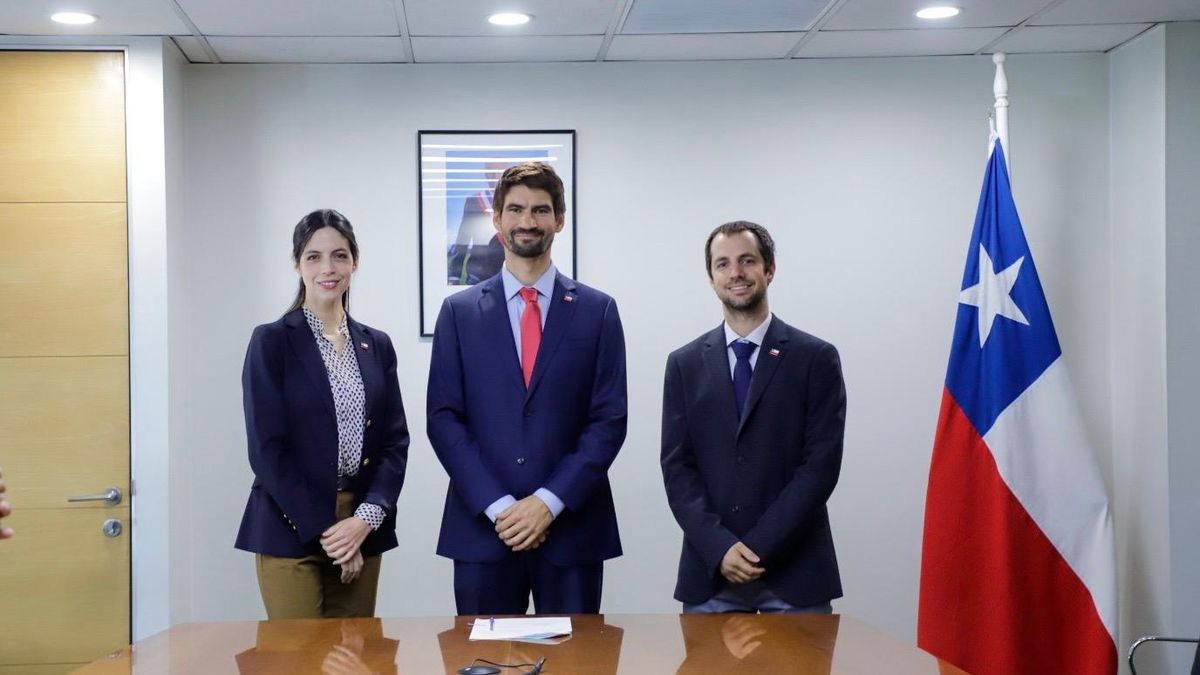 PRESIDENTE KAST NOMBRA AL NUEVO DIRECTOR NACIONAL DEL SERVICIO DE BIODIVERSIDAD Y ÁREAS PROTEGIDAS