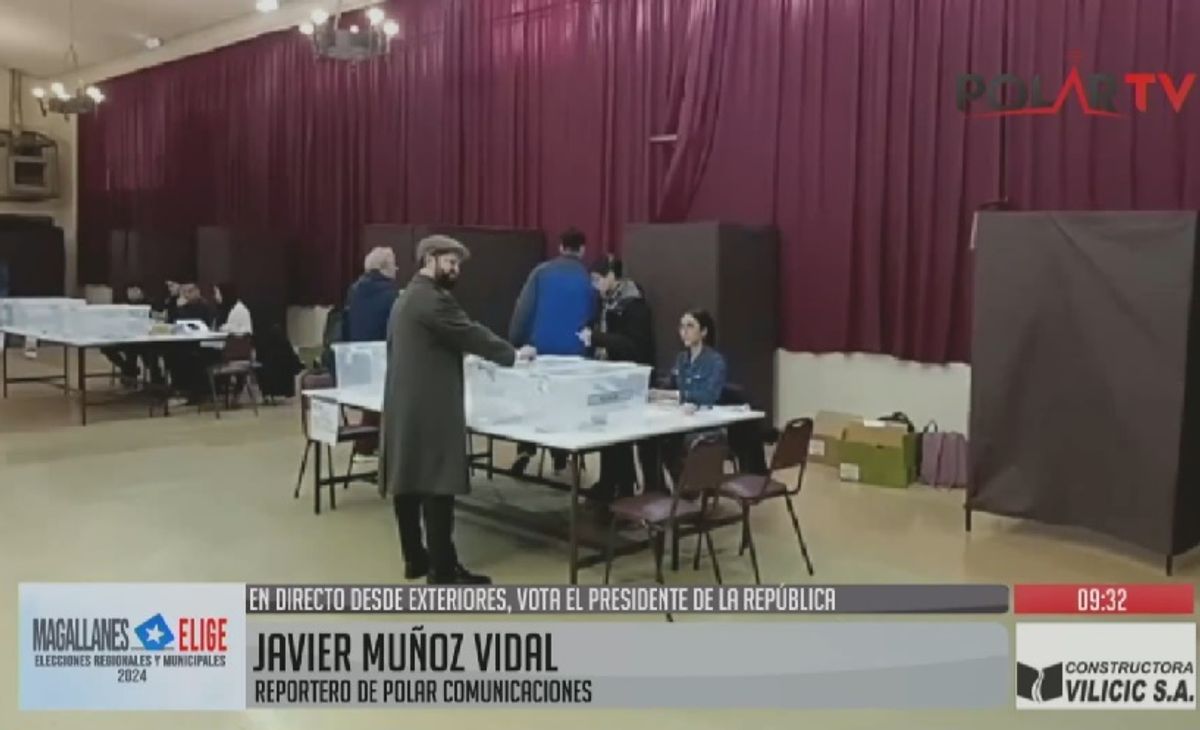 PRESIDENTE GABRIEL BORIC EMITE SU VOTO EN EL LICEO INDUSTRIAL DE PUNTA ...