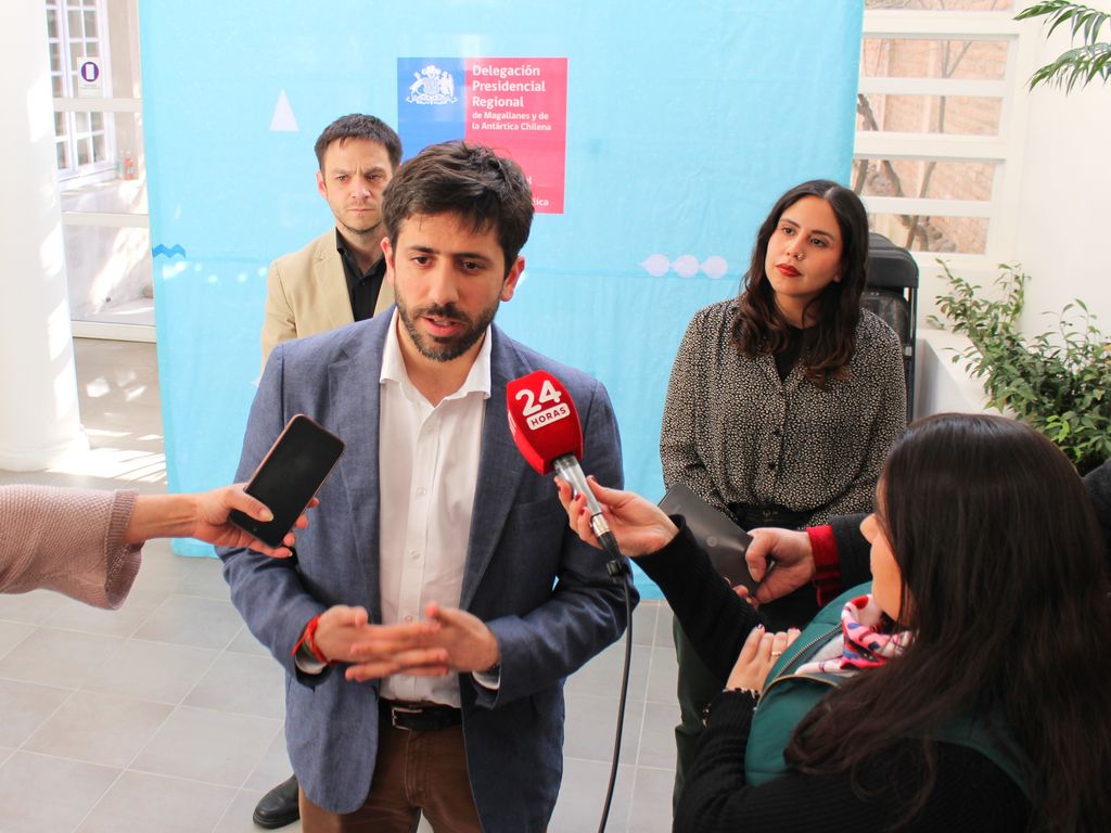 PUNTO PRENSA COMISIÓN VERDAD Y NIÑEZ PUNTO PRENSA COMISIÓN VERDAD Y NIÑEZ