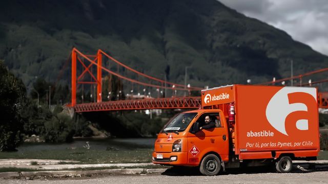camión envasado nuevo logo