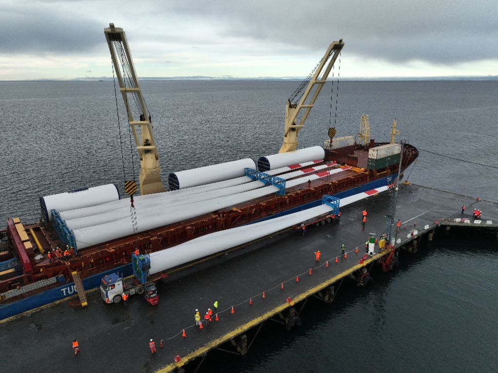 Descarga Aerogeneradores Mardones (2) Descarga Aerogeneradores Mardones (2)