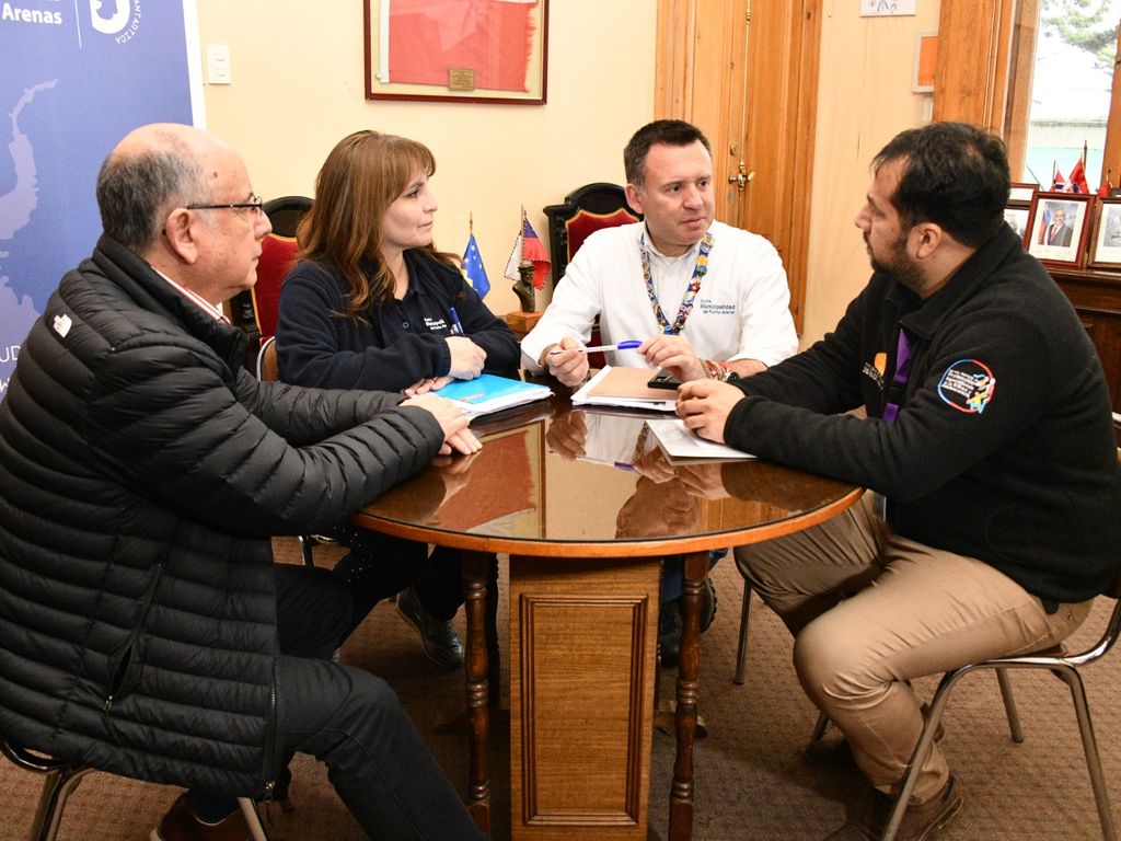 REUNIÓN ONG RAÍCES REUNIÓN ONG RAÍCES