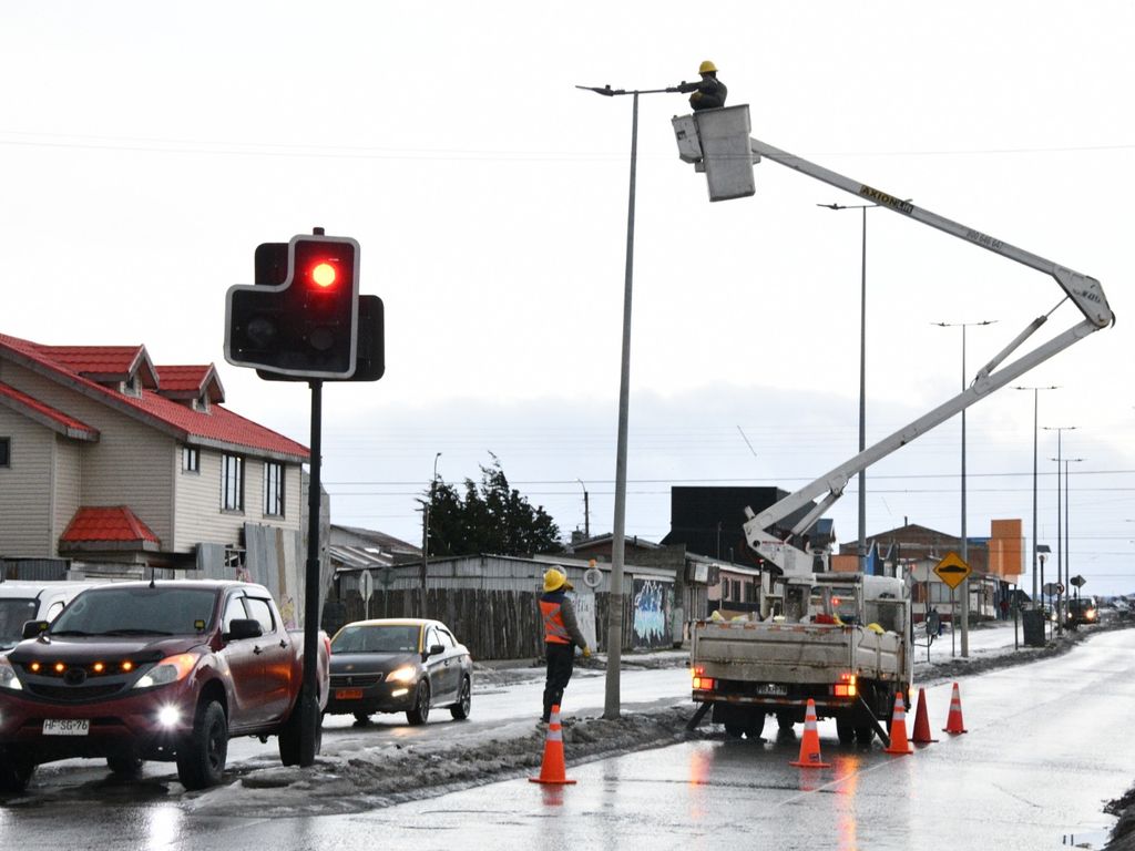 CAMBIO DE LUMINARIAS (2) CAMBIO DE LUMINARIAS (2)