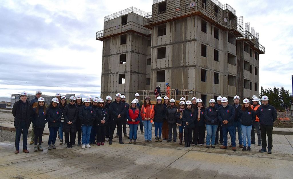 mujeres contru mujeres contru