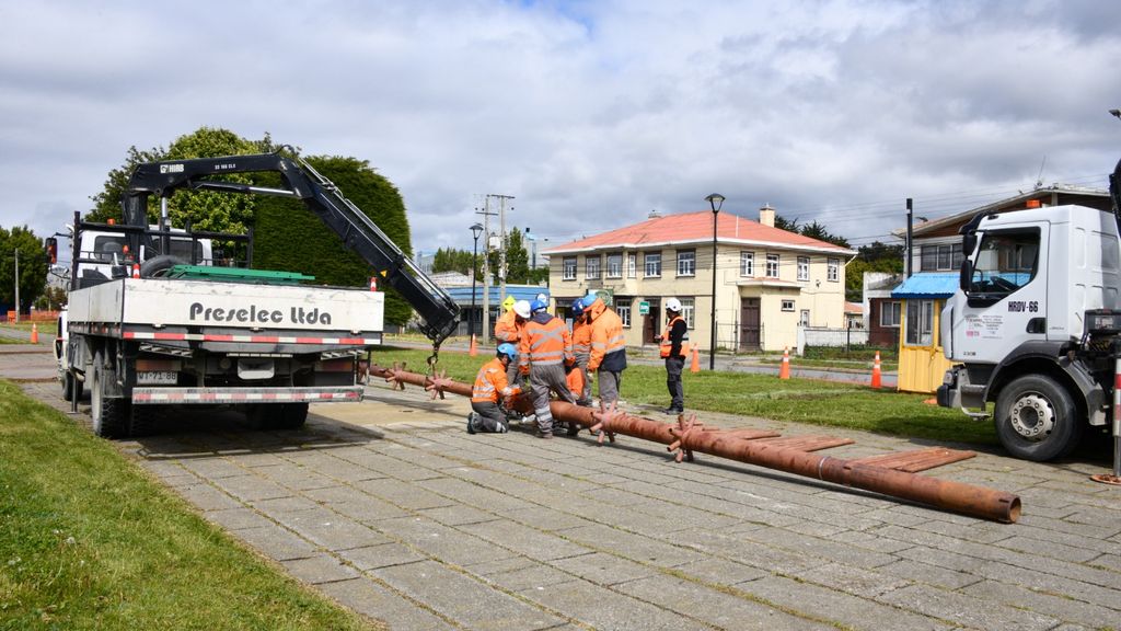 ARMADO DE ÁRBOL DE NAVIDAD (1) ARMADO DE ÁRBOL DE NAVIDAD (1)