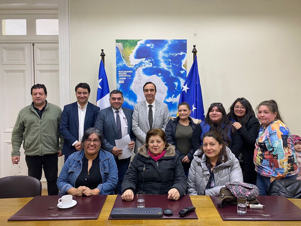 Reunión con vecinos Reunión con vecinos
