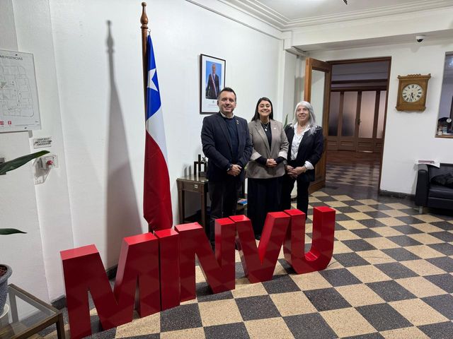 REUNIÓN CON SUBSECRETARIA DE VIVIENDA (1)