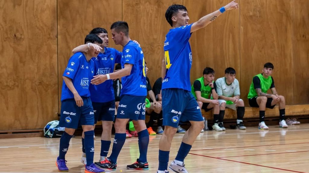 Punta Arenas goleó a Santiago Morning Punta Arenas goleó a Santiago Morning