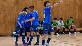 Punta Arenas goleó a Santiago Morning