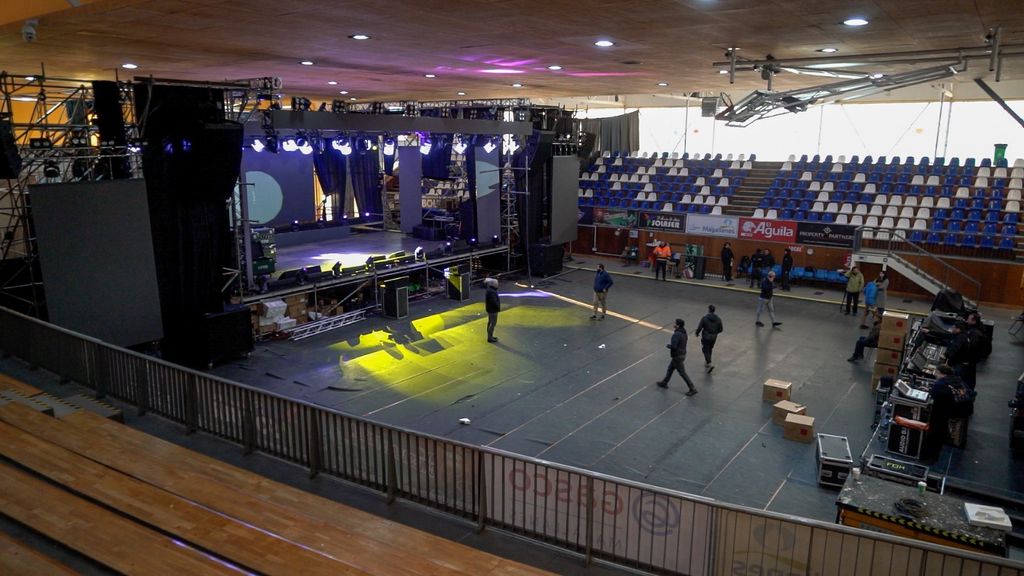 PREPARATIVOS FESTIVAL FOLCLÓRICO EN LA PATAGONIA (3)
