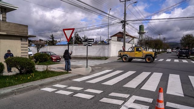 INSTALACIÓN DE SEÑALÉTICAS (8)