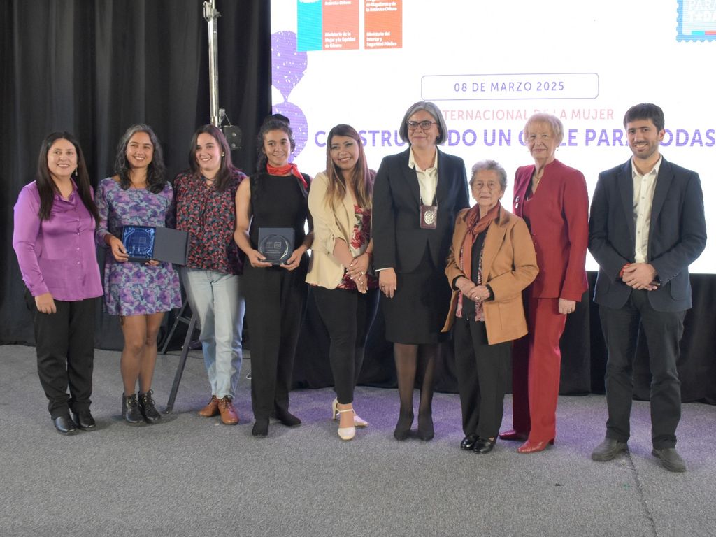 Mujeres Destacadas 2025 Mujeres Destacadas 2025