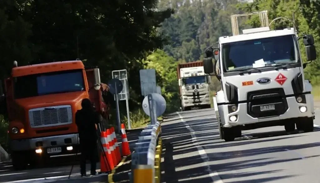 348aaebe-195c-4be1-b739-c082e646e34c-large-standard-q100 348aaebe-195c-4be1-b739-c082e646e34c-large-standard-q100