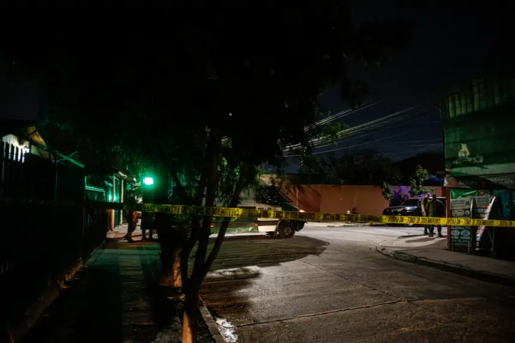 A_UNO_1544735-1200x800 A_UNO_1544735-1200x800