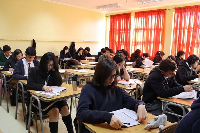 Foto sala de clases (3) Foto sala de clases (3)