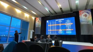 Director del SHOA Exponiendo en ISAES 2025