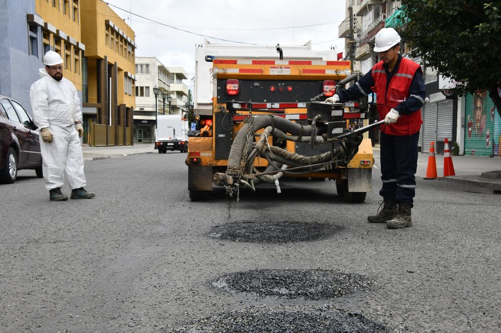 TRABAJOS DE BACHEO (3) TRABAJOS DE BACHEO (3)